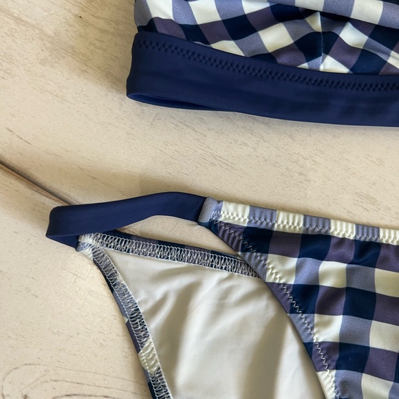 Solid & Striped The Morgan Bikini Top Navy Gingham - Picture 6 of 9
